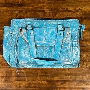 Leaders in Leather Purse